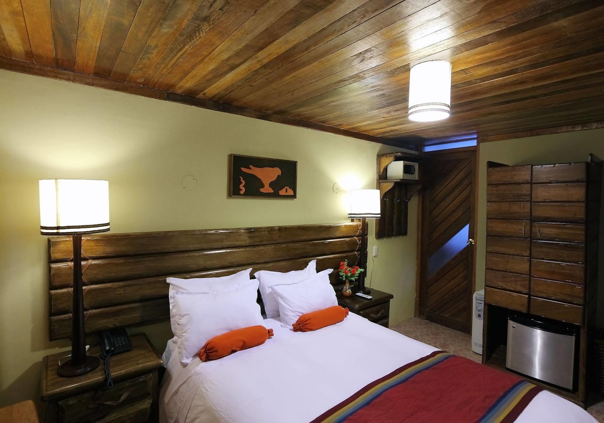 Hotel La Cabana Machupicchu Aguas Calientes Exterior photo