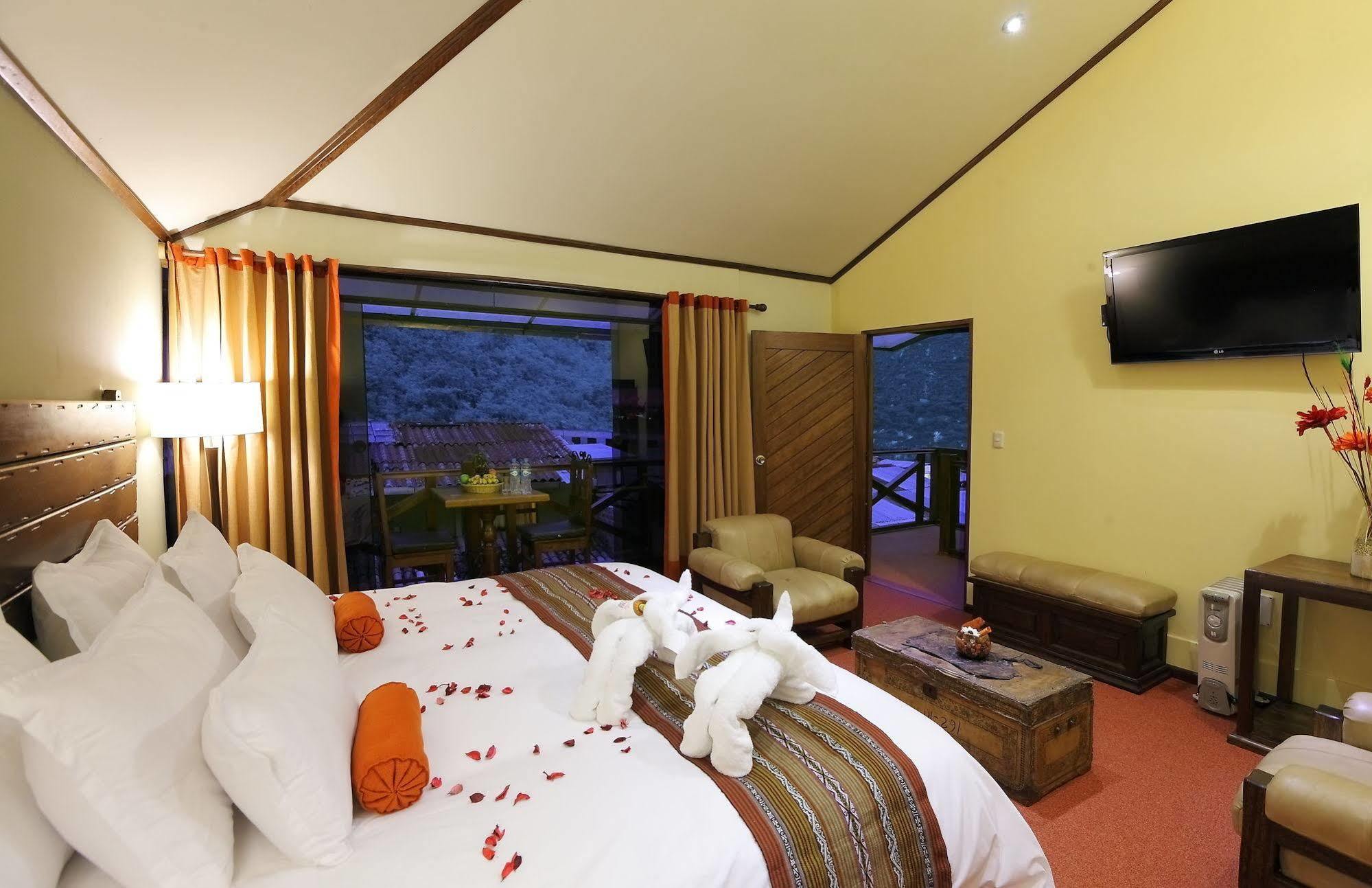 Hotel La Cabana Machupicchu Aguas Calientes Exterior photo